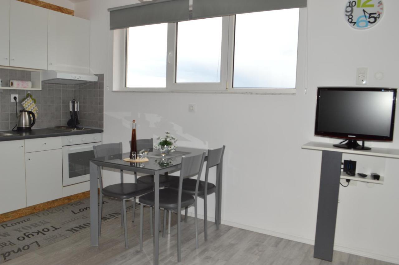 Apartman Luka Kaštela Buitenkant foto