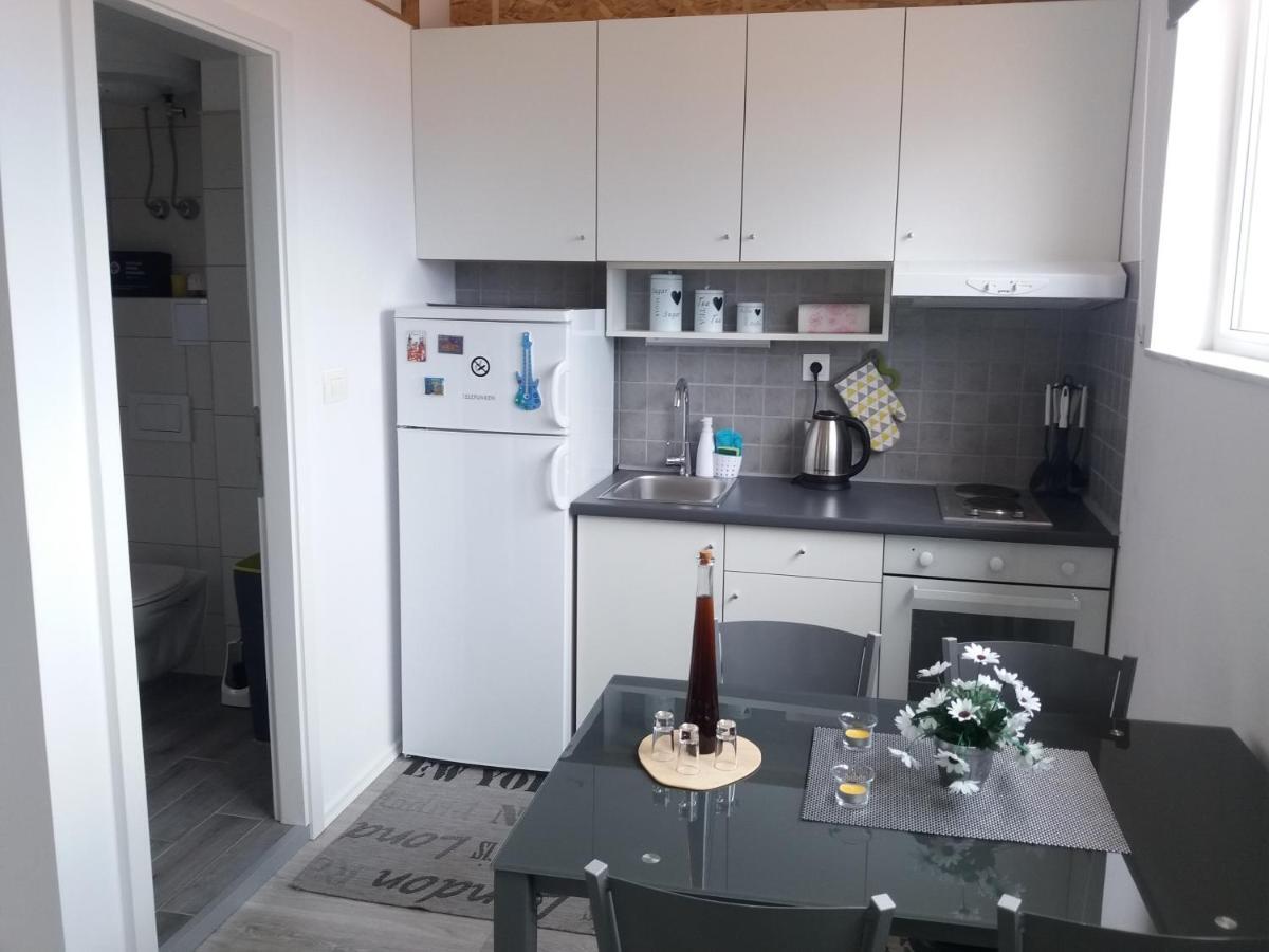Apartman Luka Kaštela Buitenkant foto