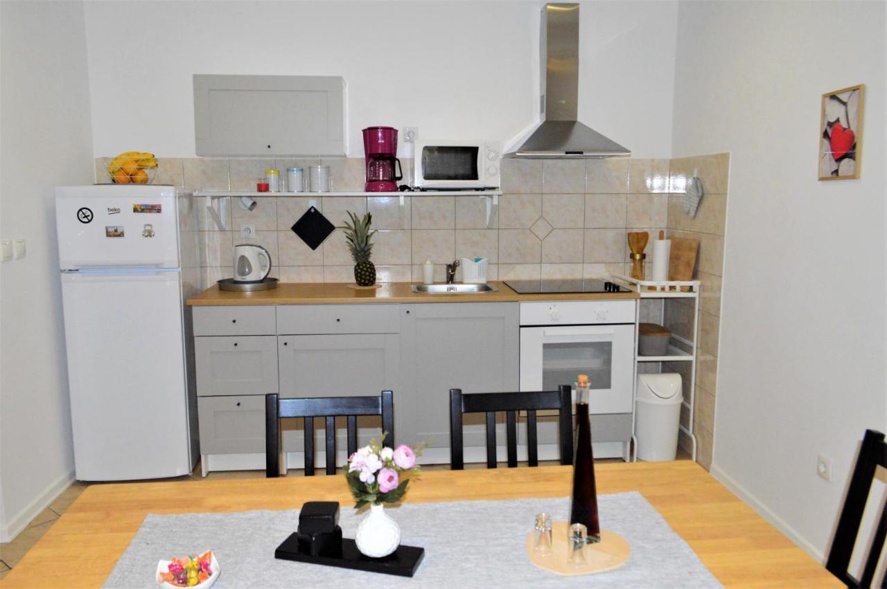 Apartman Luka Kaštela Buitenkant foto