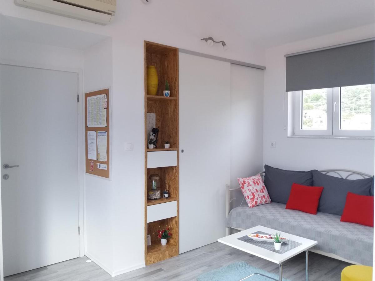 Apartman Luka Kaštela Buitenkant foto