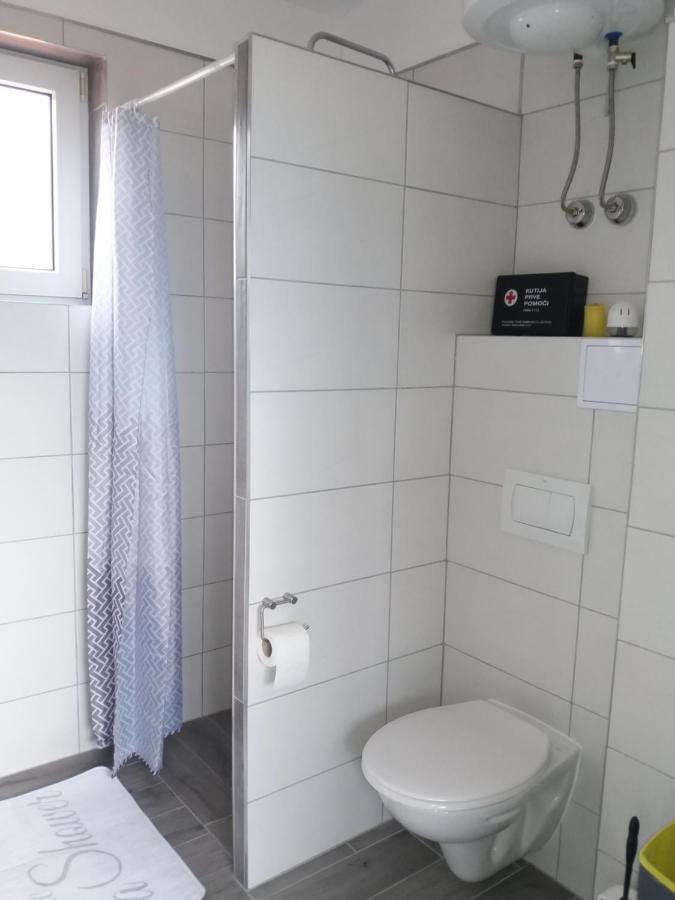 Apartman Luka Kaštela Buitenkant foto