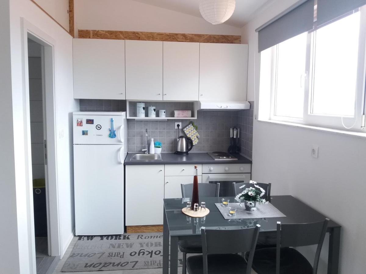 Apartman Luka Kaštela Buitenkant foto