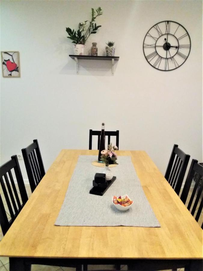 Apartman Luka Kaštela Buitenkant foto