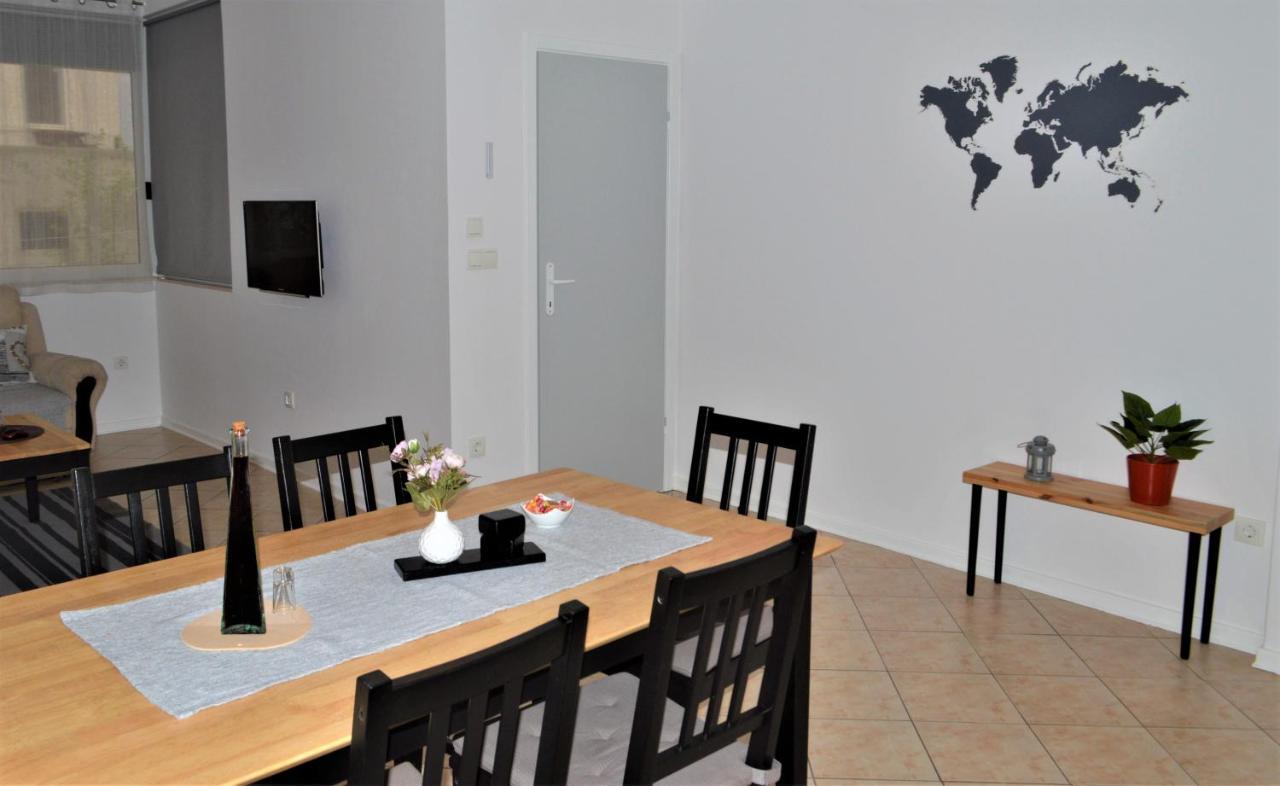 Apartman Luka Kaštela Buitenkant foto